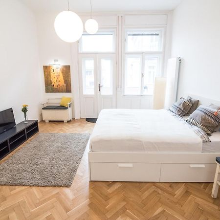 Newsunny Apartment At The Budacastle Budapest Kültér fotó