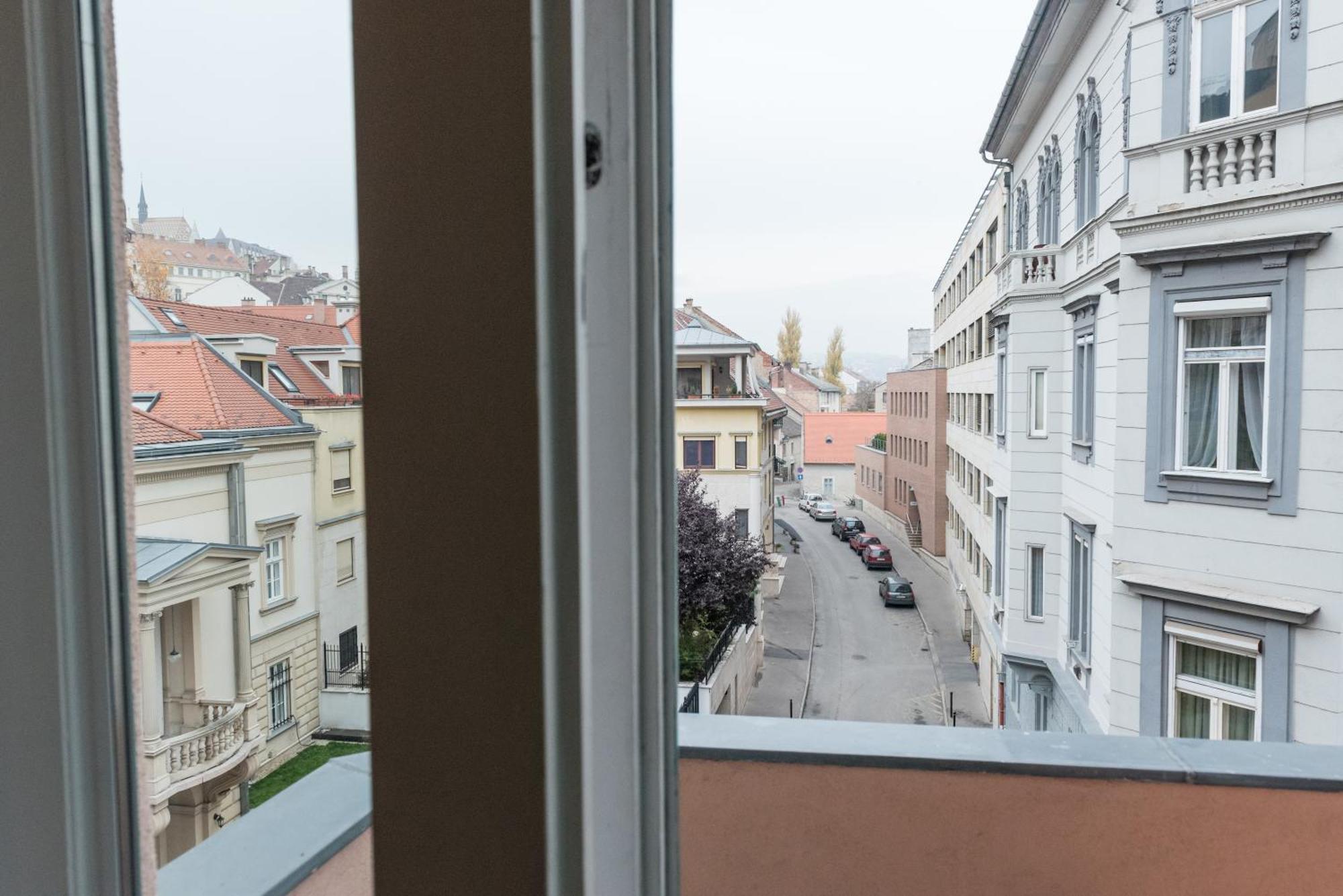 Newsunny Apartment At The Budacastle Budapest Kültér fotó